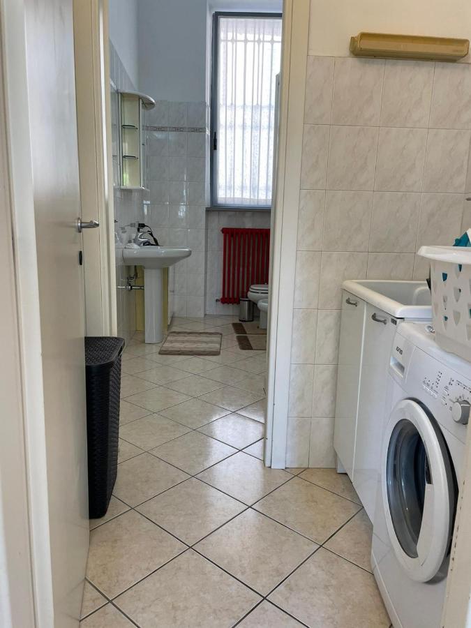 Minimal Loft In Centro A Piacenza Apartman Kültér fotó