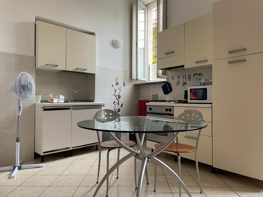 Minimal Loft In Centro A Piacenza Apartman Kültér fotó