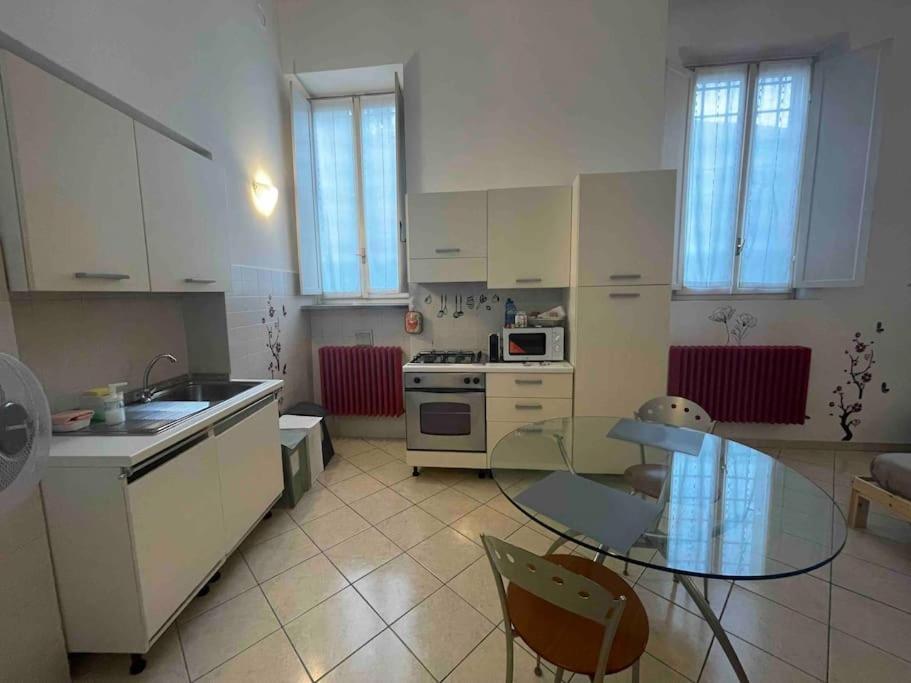 Minimal Loft In Centro A Piacenza Apartman Kültér fotó